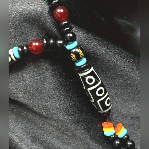 Agate Vibrant Necklace - Picture 6 of 6